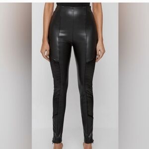 Maniere De Voir Black High-Waisted Leggings